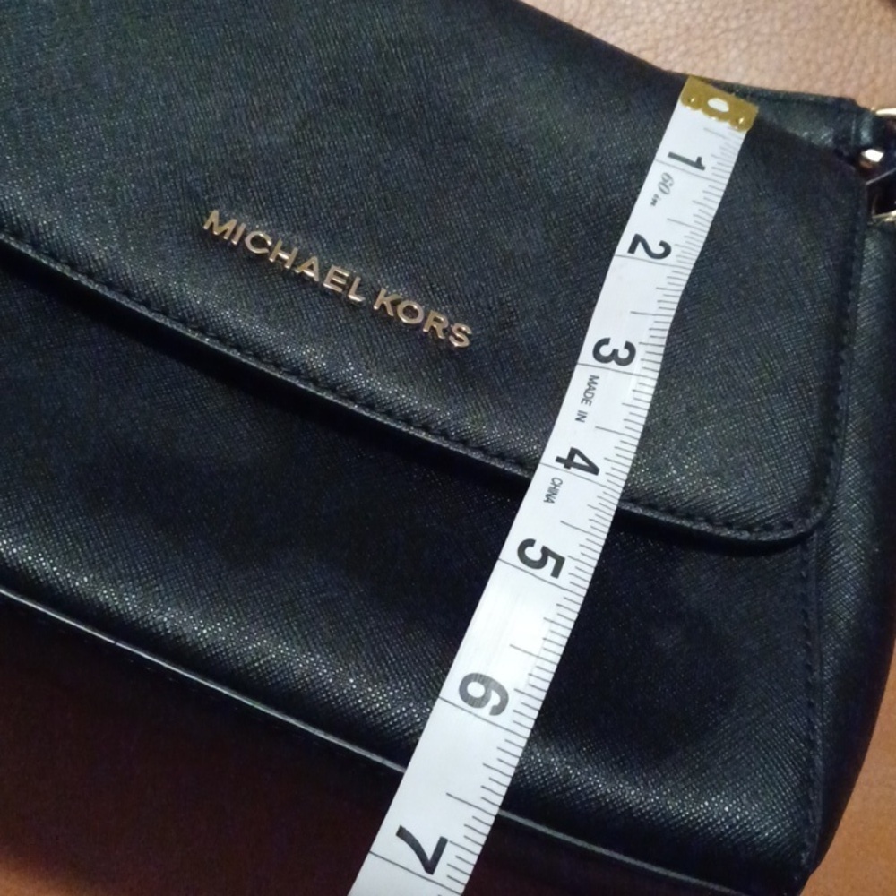 > Michael KORS Elegant Black Shoulder Bag - Picture 11 of 11